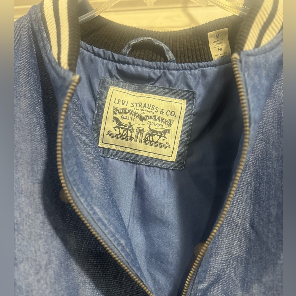 Levi's Varsity Bomber Jacket Soft Shell Women's B… - image 4